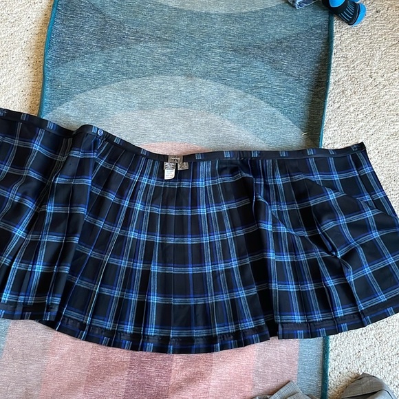 (2) Vintage Calvin Klein Pure Wool High Rise Plaid School Girl Skirt - Picture 8 of 14